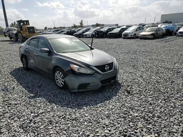 2016 Nissan Altima - Image 10