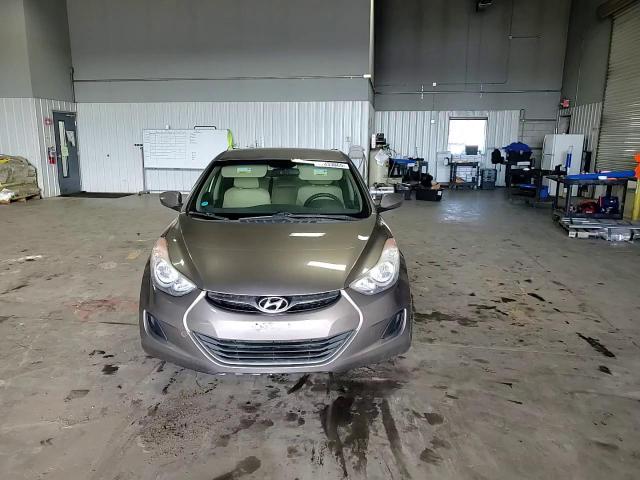 2013 Hyundai Elantra - Image 11