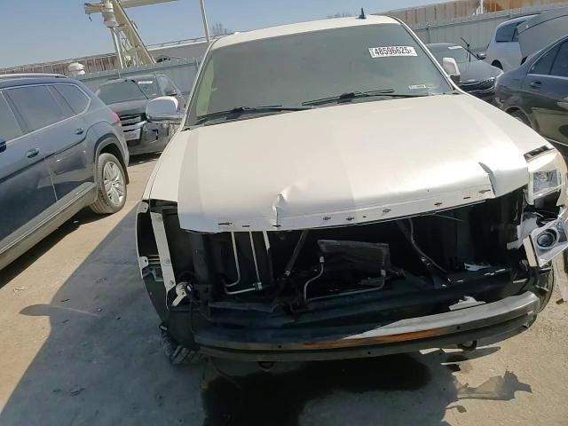 2009 Cadillac Escalade - Image 12
