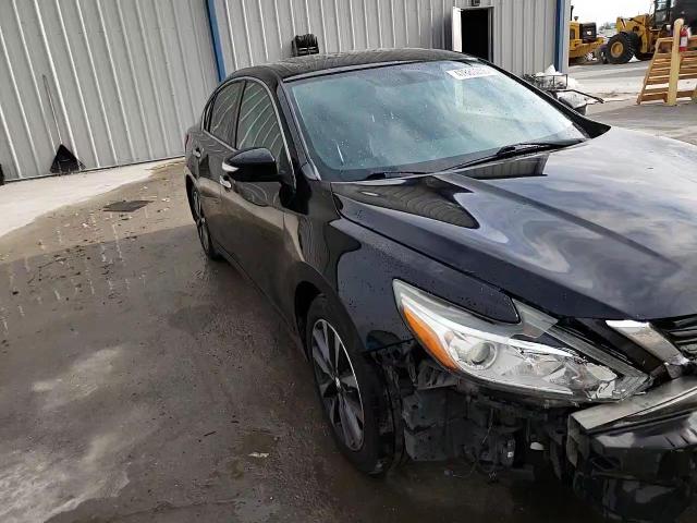 2017 Nissan Altima - Image 13