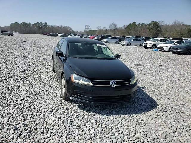 2017 Volkswagen Jetta - Image 13