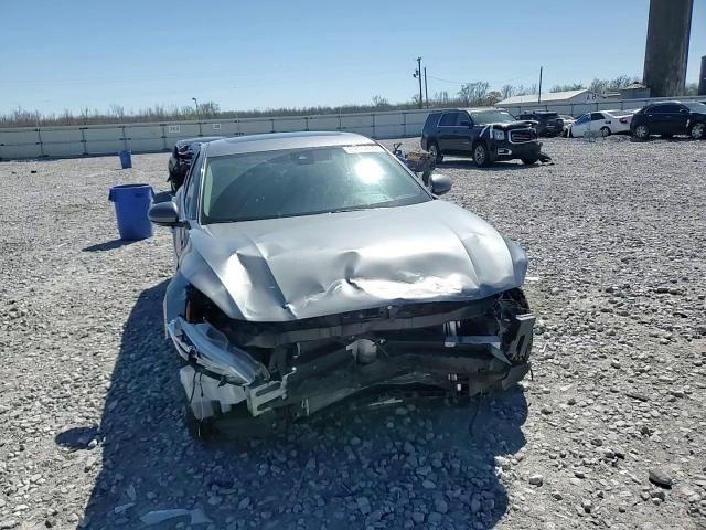 2020 Nissan Altima - Image 11