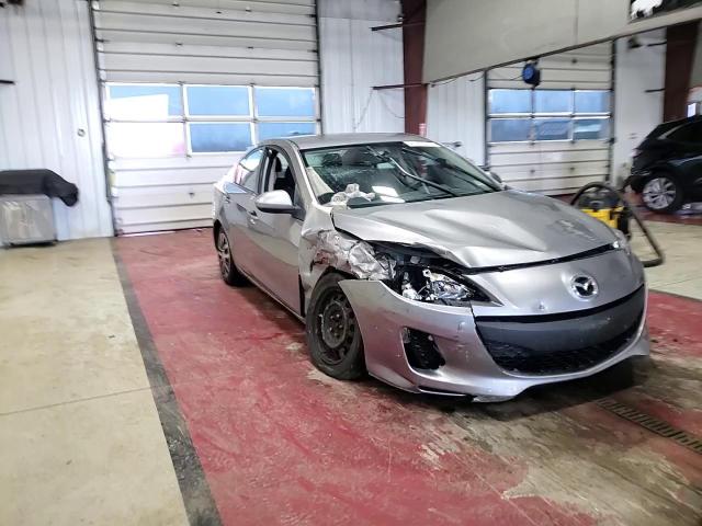 2013 Mazda 3 - Image 13