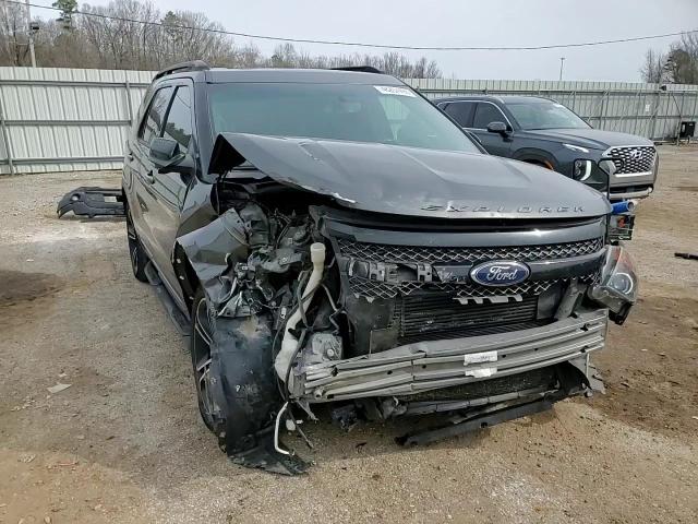 2015 Ford Explorer - Image 10