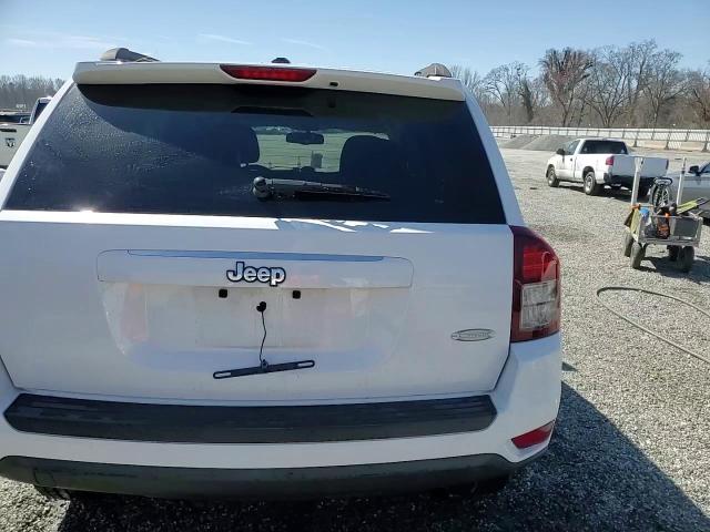 2014 Jeep Compass - Image 15