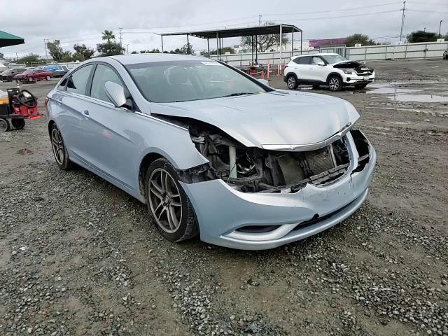 2011 Hyundai Sonata - Image 11