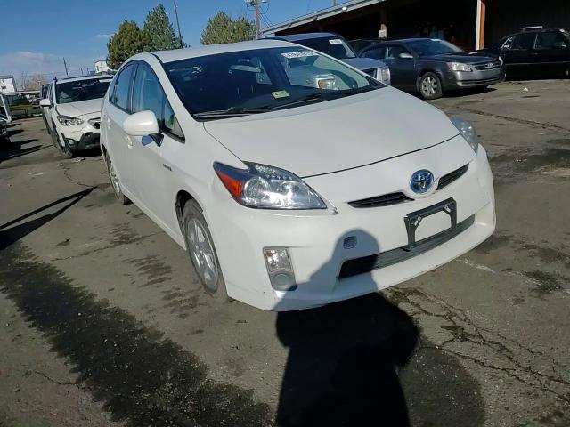 2011 Toyota Prius - Image 11