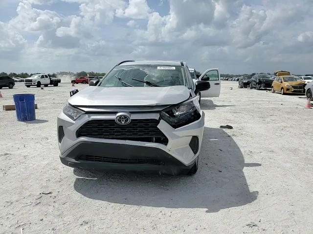 2019 Toyota RAV 4 - Image 12