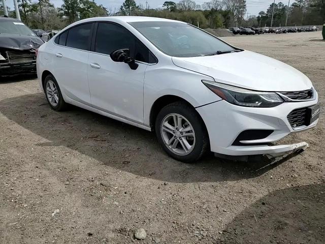 2017 Chevrolet Cruze - Image 10
