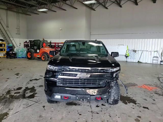 2022 Chevrolet Silverado - Image 10
