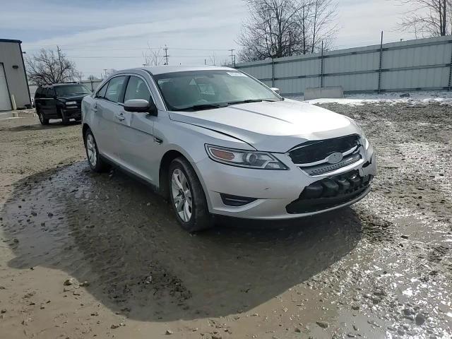 2010 Ford Taurus - Image 11