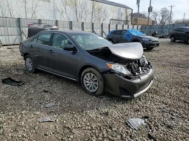 2014 Toyota Camry - Image 11