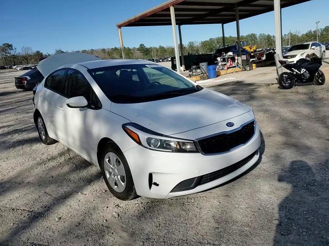 2018 Kia Forte - Image 11