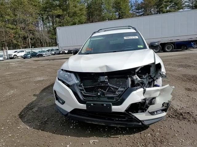 2018 Nissan Rogue - Image 12