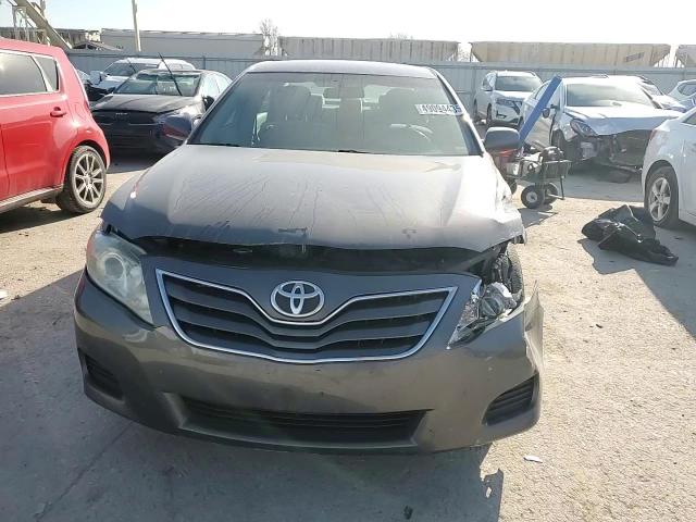 2011 Toyota Camry - Image 11