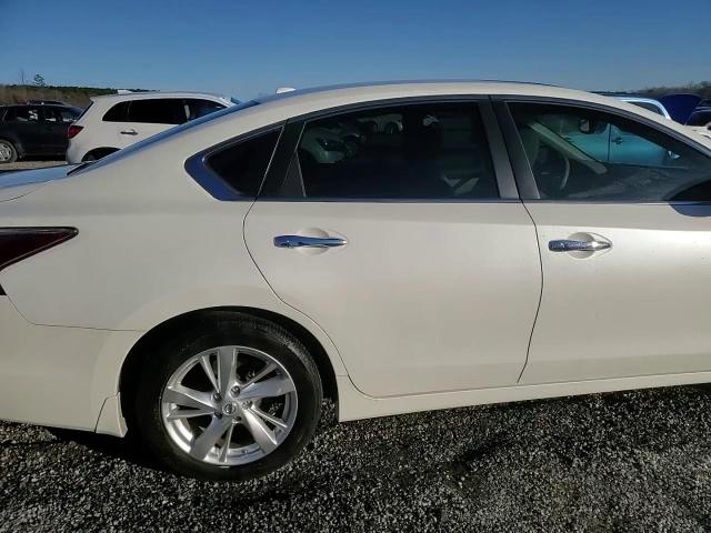 2015 Nissan Altima - Image 13