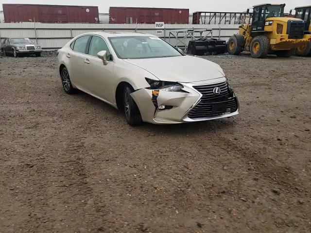 2017 Lexus ES - Image 10