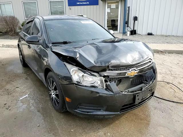 2014 Chevrolet Cruze - Image 13