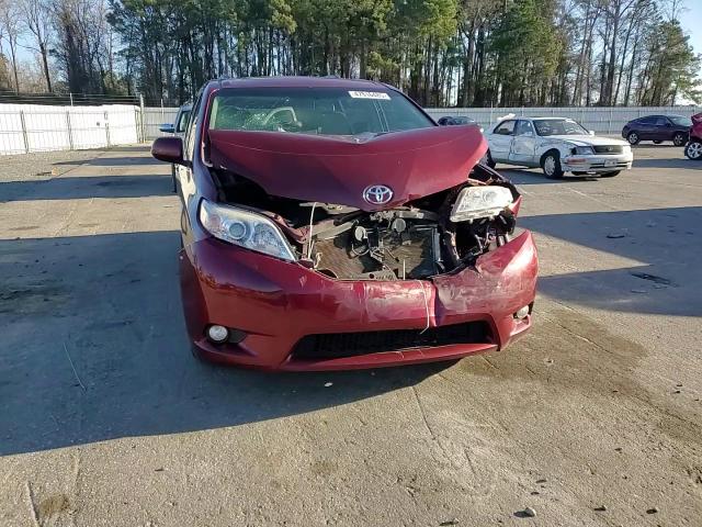 2014 Toyota Sienna - Image 11