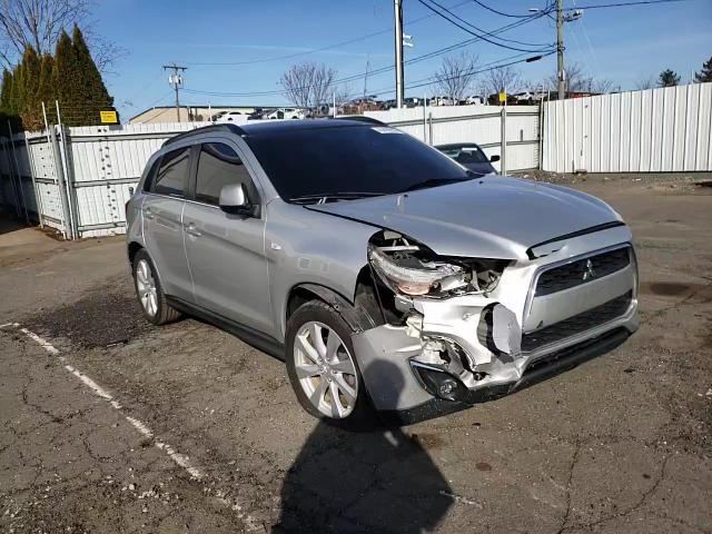 2013 Mitsubishi Outlander - Image 11