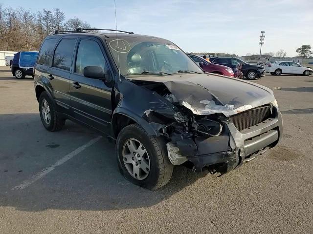 2004 Ford Escape - Image 12