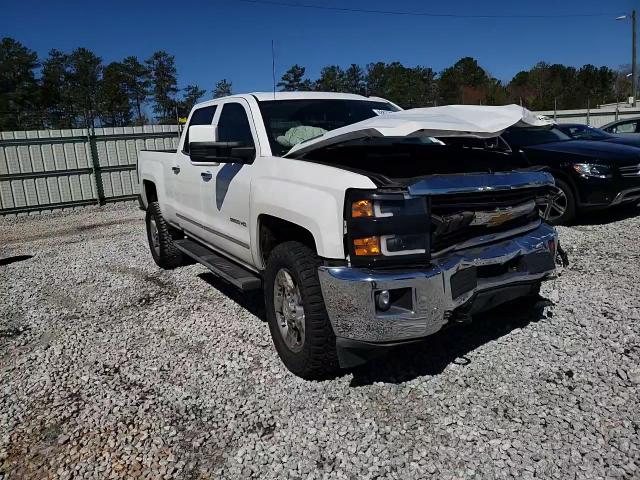 2016 Chevrolet Silverado - Image 13