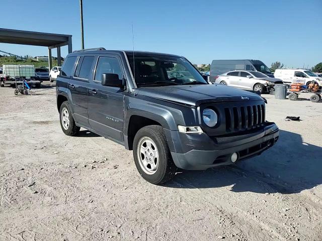 2015 Jeep Liberty (Patriot) - Image 12