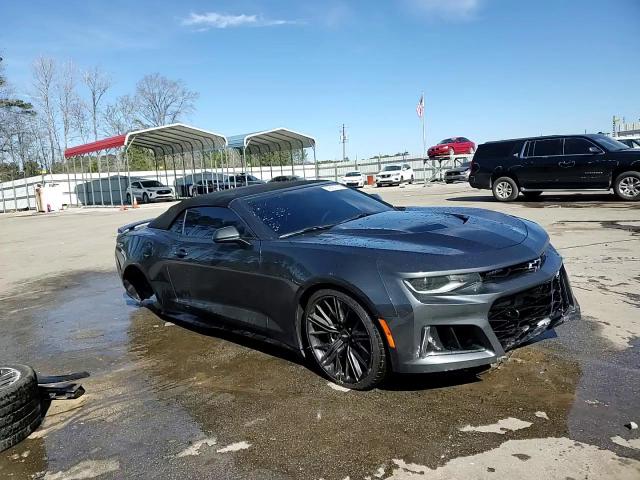 2018 Chevrolet Camaro - Image 14