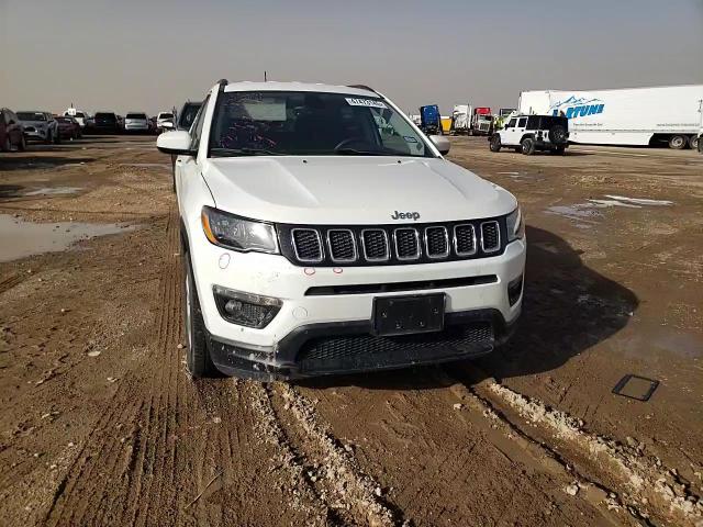 2018 Jeep Compass - Image 12