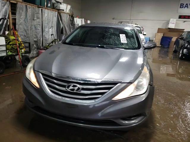 2012 Hyundai Sonata - Image 13