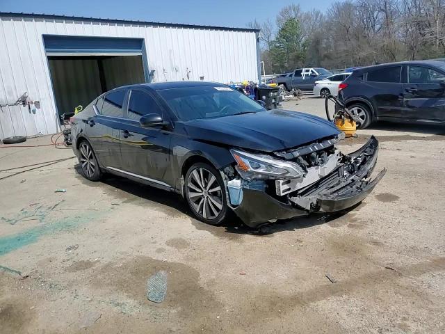 2020 Nissan Altima - Image 13