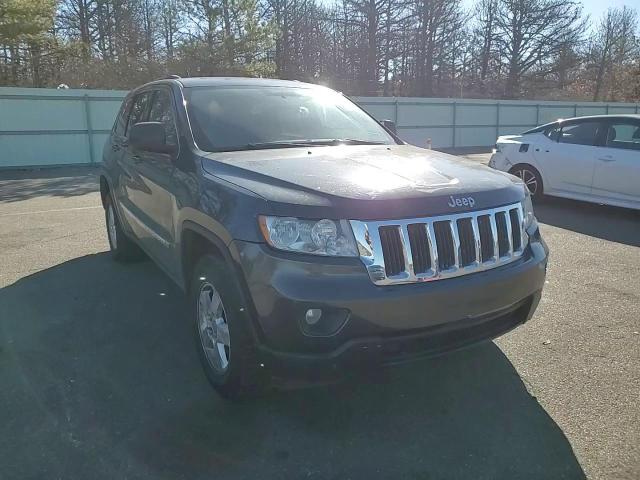 2011 Jeep Grand Cherokee - Image 12