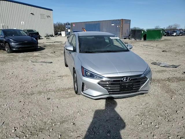 2019 Hyundai Elantra - Image 13