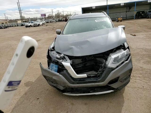 2018 Nissan Rogue - Image 11