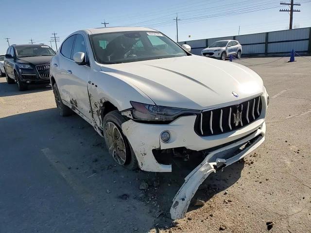 2017 Maserati Levante - Image 11