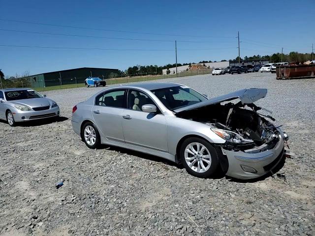 2013 Hyundai Genesis - Image 14
