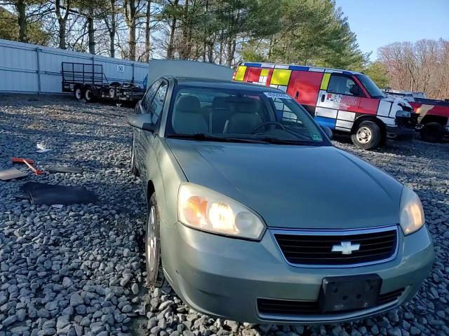 2006 Chevrolet Malibu - Image 11