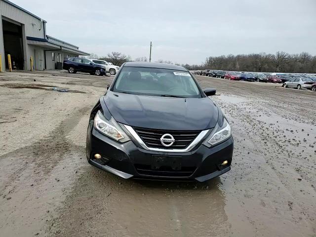 2016 Nissan Altima - Image 13