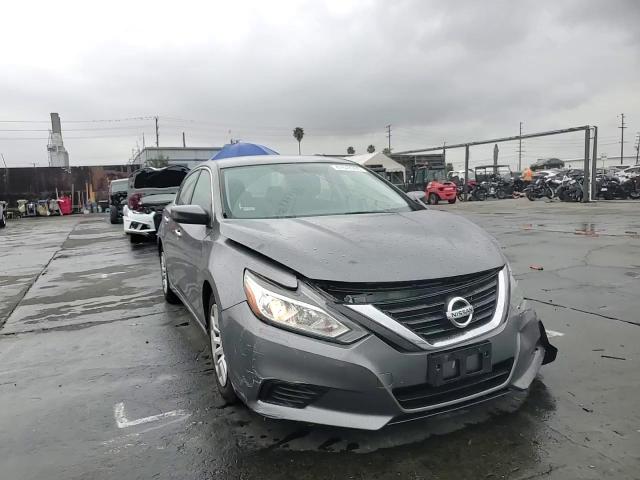 2016 Nissan Altima - Image 10