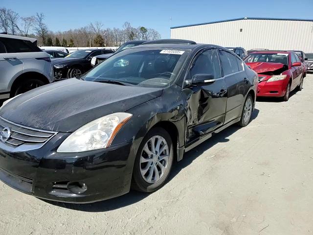 2010 Nissan Altima - Image 11