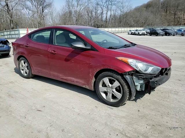 2011 Hyundai Elantra - Image 10