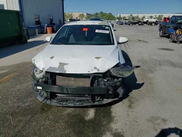 2017 Hyundai Elantra - Image 13