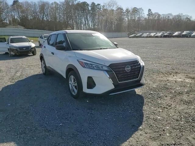 2022 Nissan Kicks - Image 12