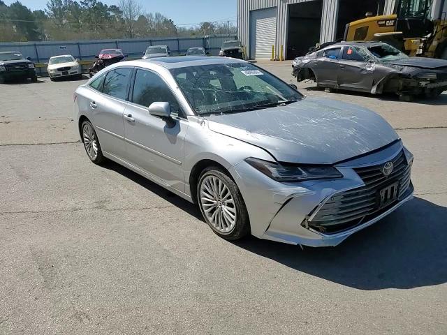 2021 Toyota Avalon - Image 10
