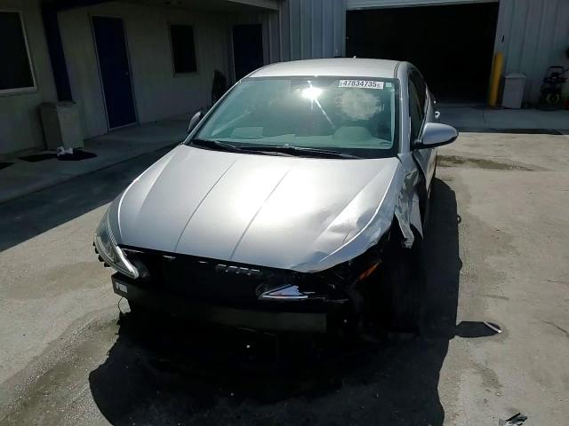 2020 Hyundai Elantra - Image 14