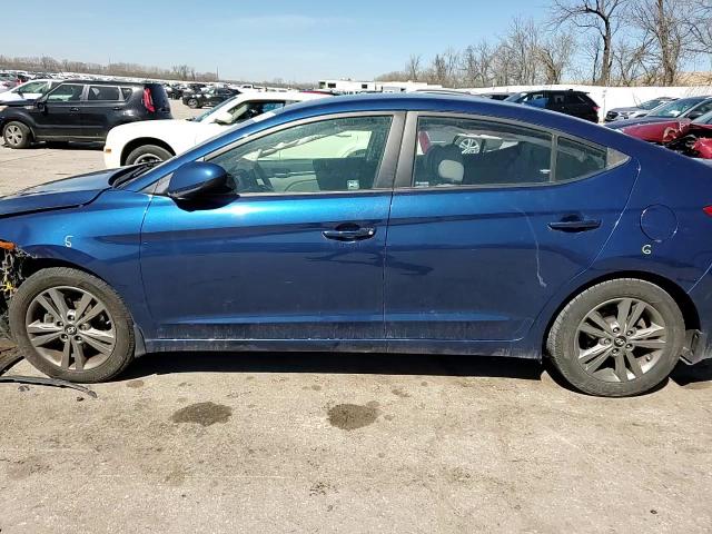 2018 Hyundai Elantra - Image 10