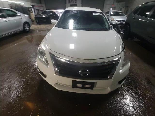 2015 Nissan Altima - Image 14
