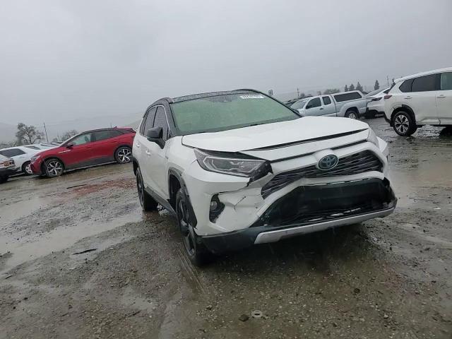 2020 Toyota RAV 4 - Image 12
