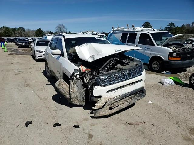 2018 Jeep Compass - Image 11