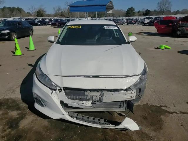 2020 Nissan Altima - Image 11